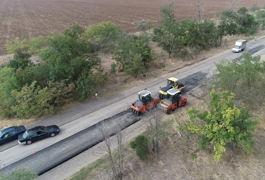 В рамках нацпроекта в Республике Крым ремонтируют более 40 км трассы Саки – Орловка